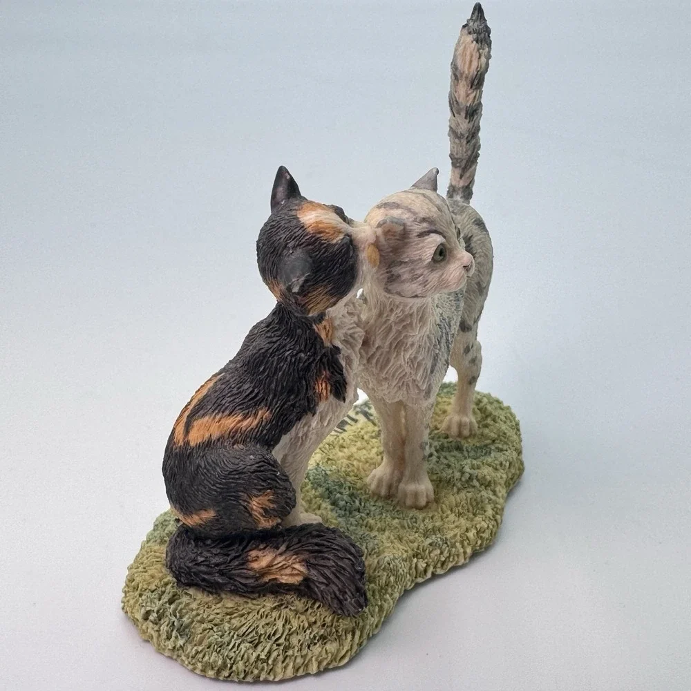 Lowell Davis Cat Kitten Figurine 